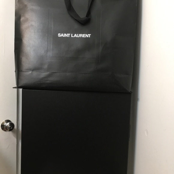Saint Laurent Empty Totes Bag Box and shopping Gift Bag. Dimensions 3.5x20.5x22 - Picture 9 of 9